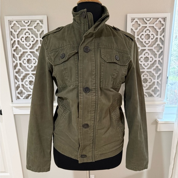 Military Style Jacket in Olive Green - Picture 4 of 11